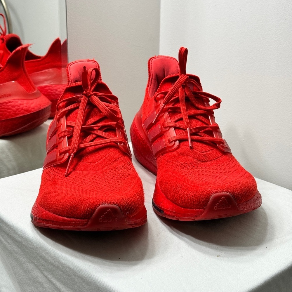Adidas Ultraboost 21 - Hot Red